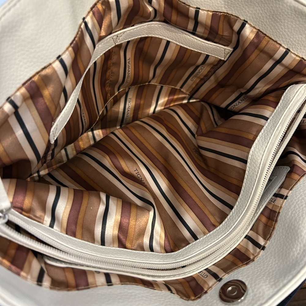 Tignatello white pebbled leather tote bag - Picture 9 of 16